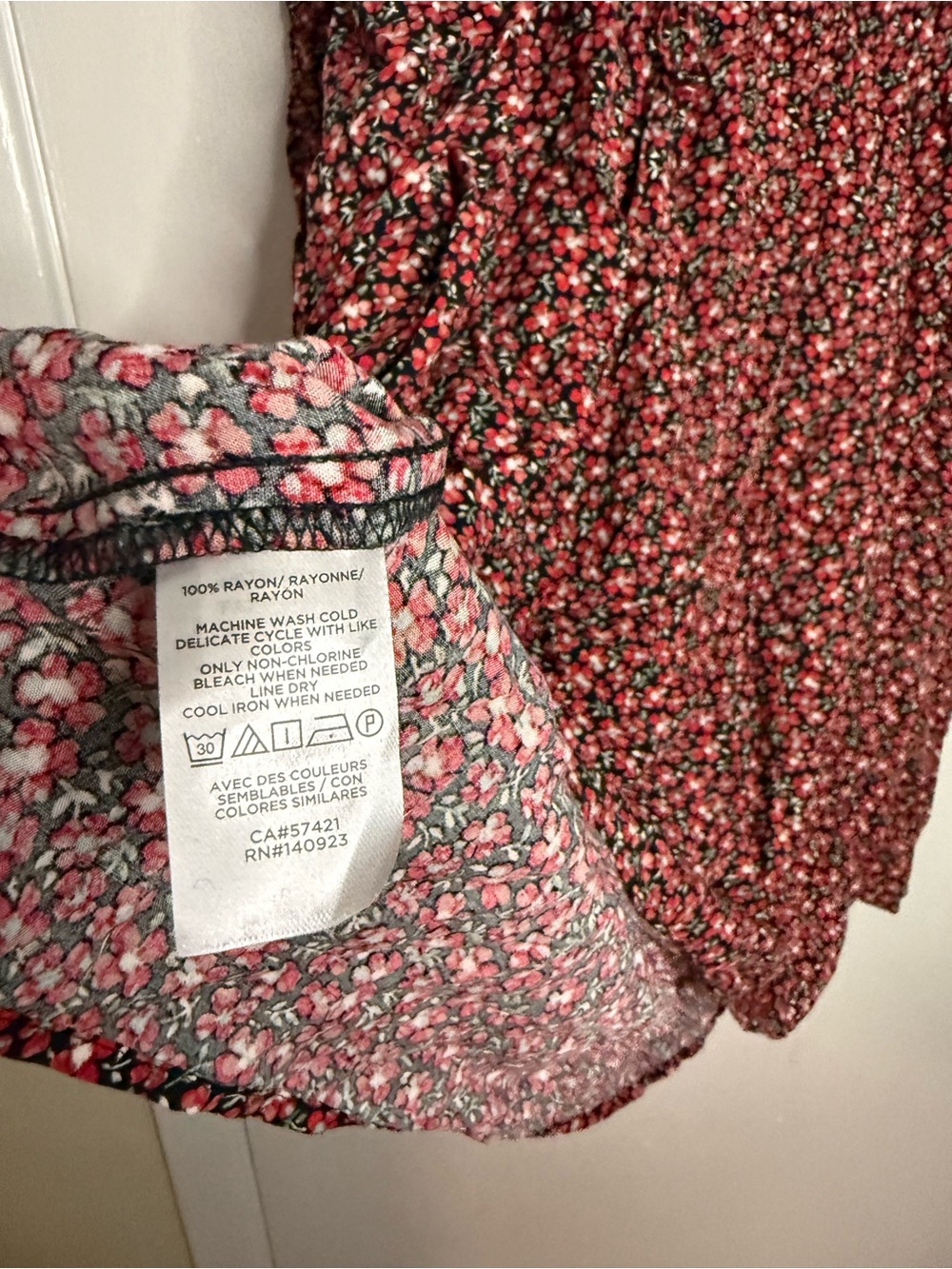 LOFT Red Floral Long Sleeve Button-Front Dress with adjustable sides - Picture 7 of 8